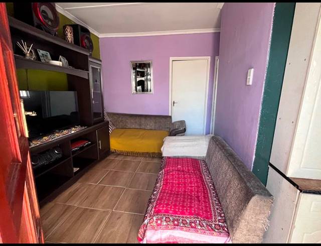 2 BEDROOM HOUSE FOR SALE IN UMRHABULO TRIANGLE